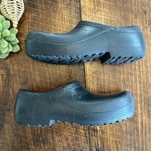 ALPRO by Birkenstock | Professional Slip-Resistant Clogs, Black, Unisex W10/M8